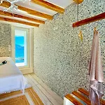 Villa Milos Boathouse-between2seas Boutique