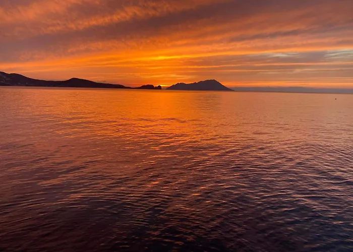 Вилла Milos Boathouse-between2seas Boutique *