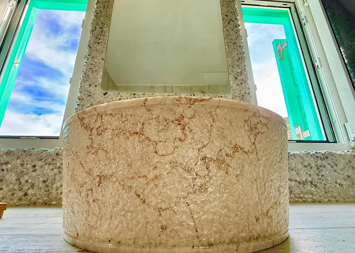 Milos Boathouse-between2seas Boutique *