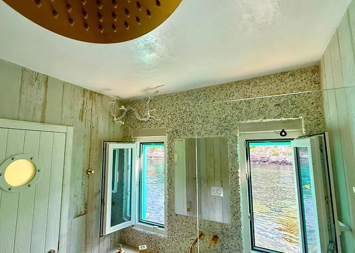 Milos Boathouse-between2seas Boutique Вилла Plaka (Milos)