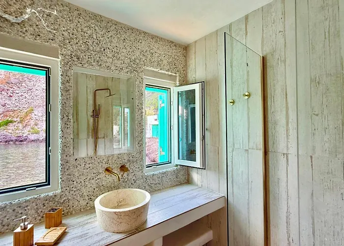 Вилла Milos Boathouse-between2seas Boutique Plaka (Milos)