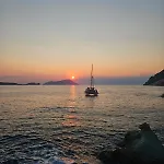 Milos Boathouse-between2seas Boutique Vila *