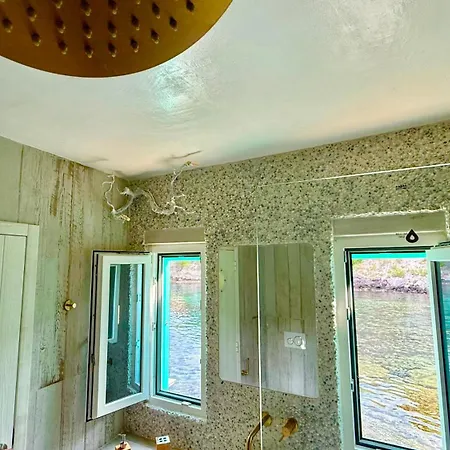 Milos Boathouse-between2seas Boutique Vila Plaka (Milos)