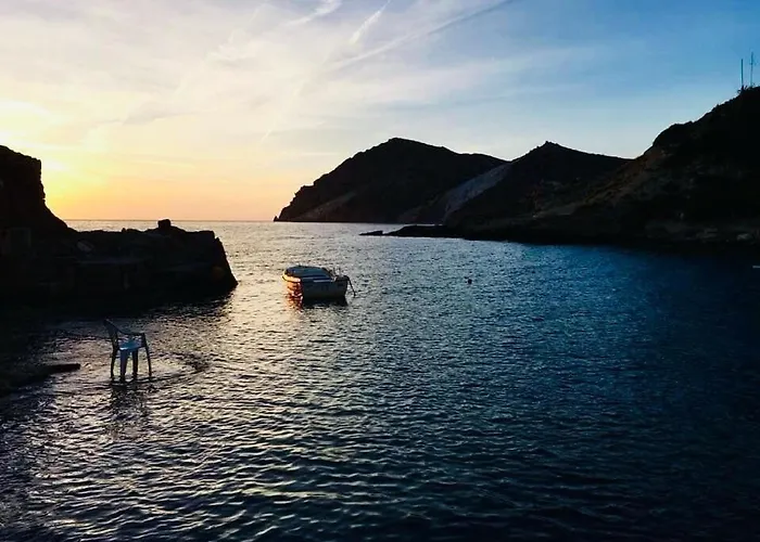 Milos Boathouse-between2seas Boutique *