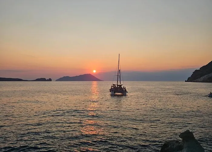 Milos Boathouse-between2seas Boutique Villa *