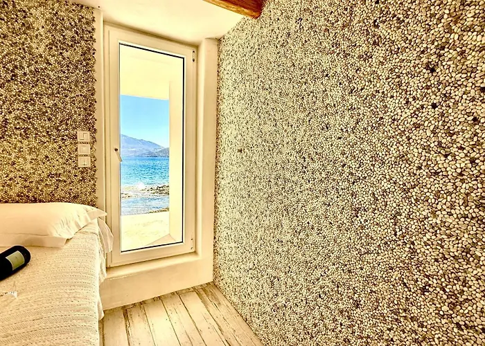 Milos Boathouse-between2seas Boutique * Plaka (Milos)