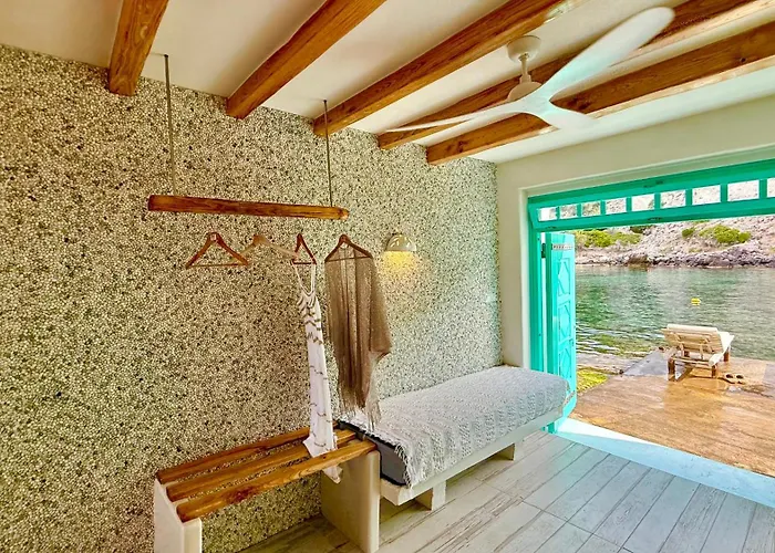 Milos Boathouse-between2seas Boutique