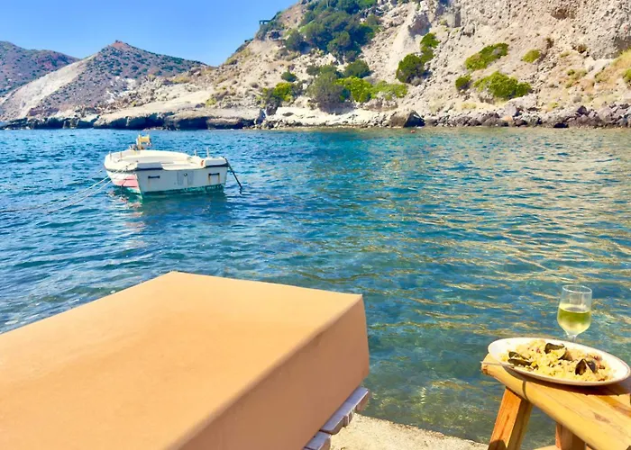 Villa Milos Boathouse-between2seas Boutique Plaka (Milos)